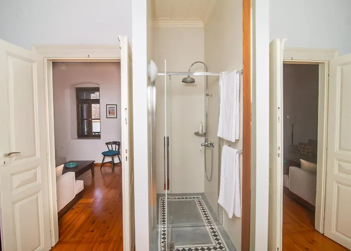 The Bougainvillea Case de vacanță *