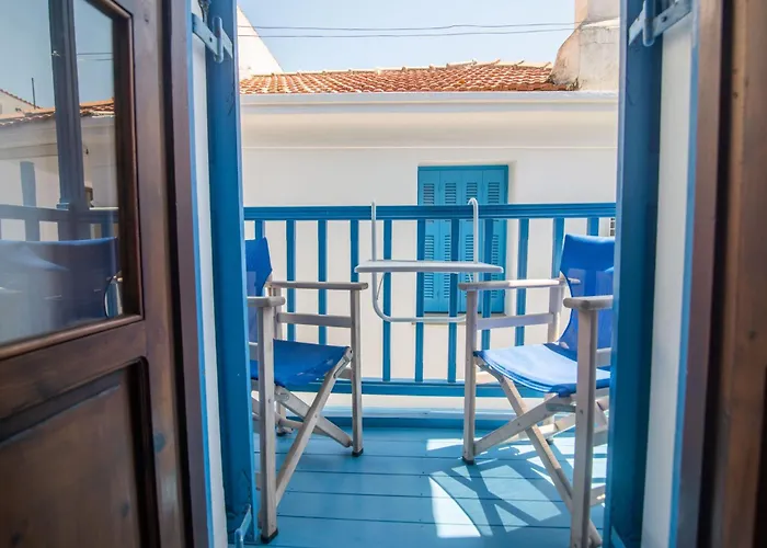 The Bougainvillea Case de vacanță